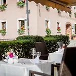 Otel Weisses Ross 4*
