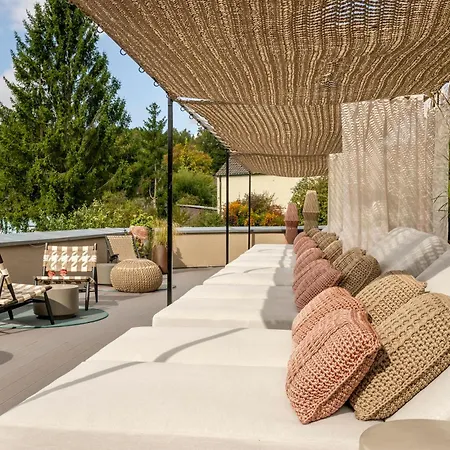 Weisses Ross Hotel 4*