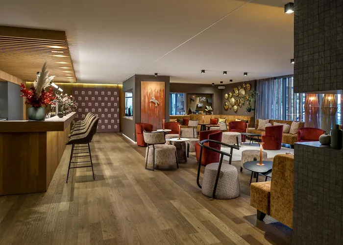 Weisses Ross Otel 4*